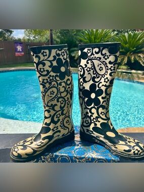 Capelli of New York Black & Cream Floral Paisley Waterproof Rain Boots